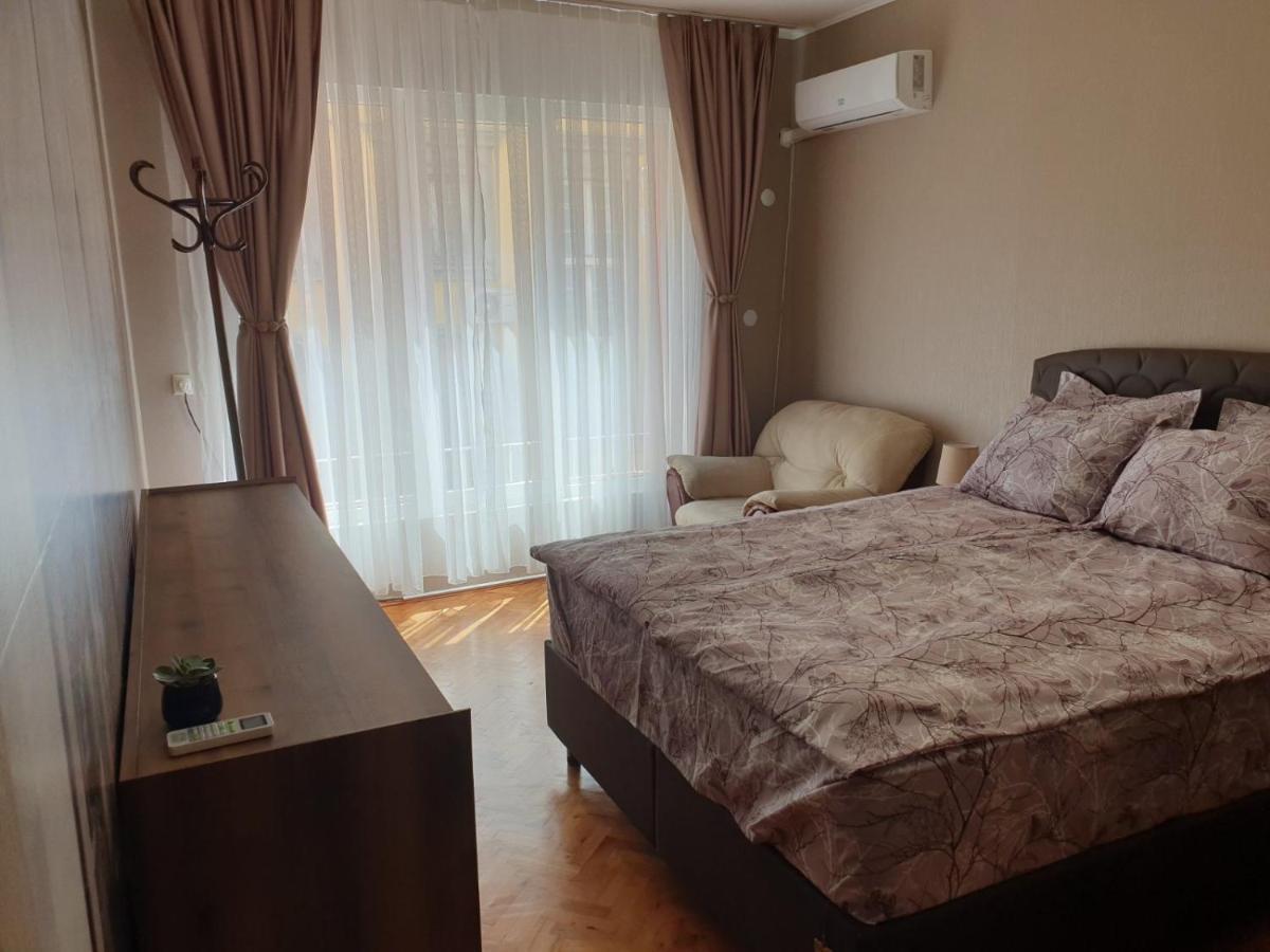 Apartment The Room Burgas Exterior photo